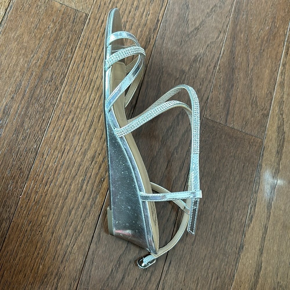 Silver heels - Picture 2 of 5